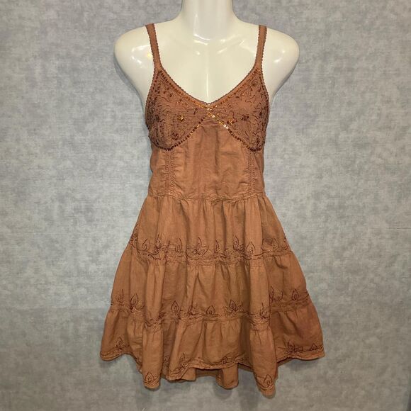 Whimsical beaded dress - Picture 1 of 8